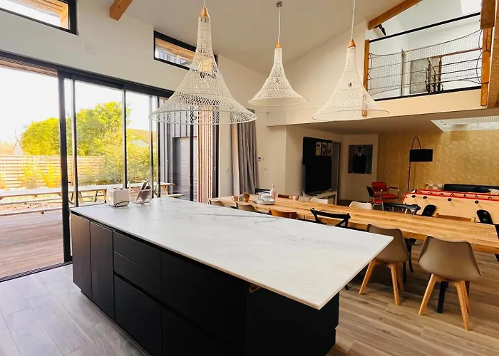 Belle Longère Rénovée Avec Piscine à 5 Minutes Du Futuroscope *