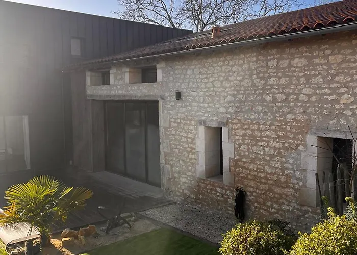 Belle Longère Rénovée Avec Piscine à 5 Minutes Du Futuroscope