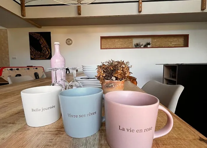 Сasa de vacaciones Belle Longère Rénovée Avec Piscine à 5 Minutes Du Futuroscope Chasseneuil-du-Poitou